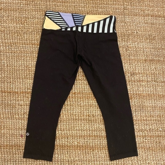 Lululemon Astro wunder under crops 6 - Picture 1 of 2